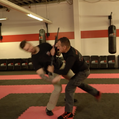 Militärisches Krav Maga schnelle Entwaffnung